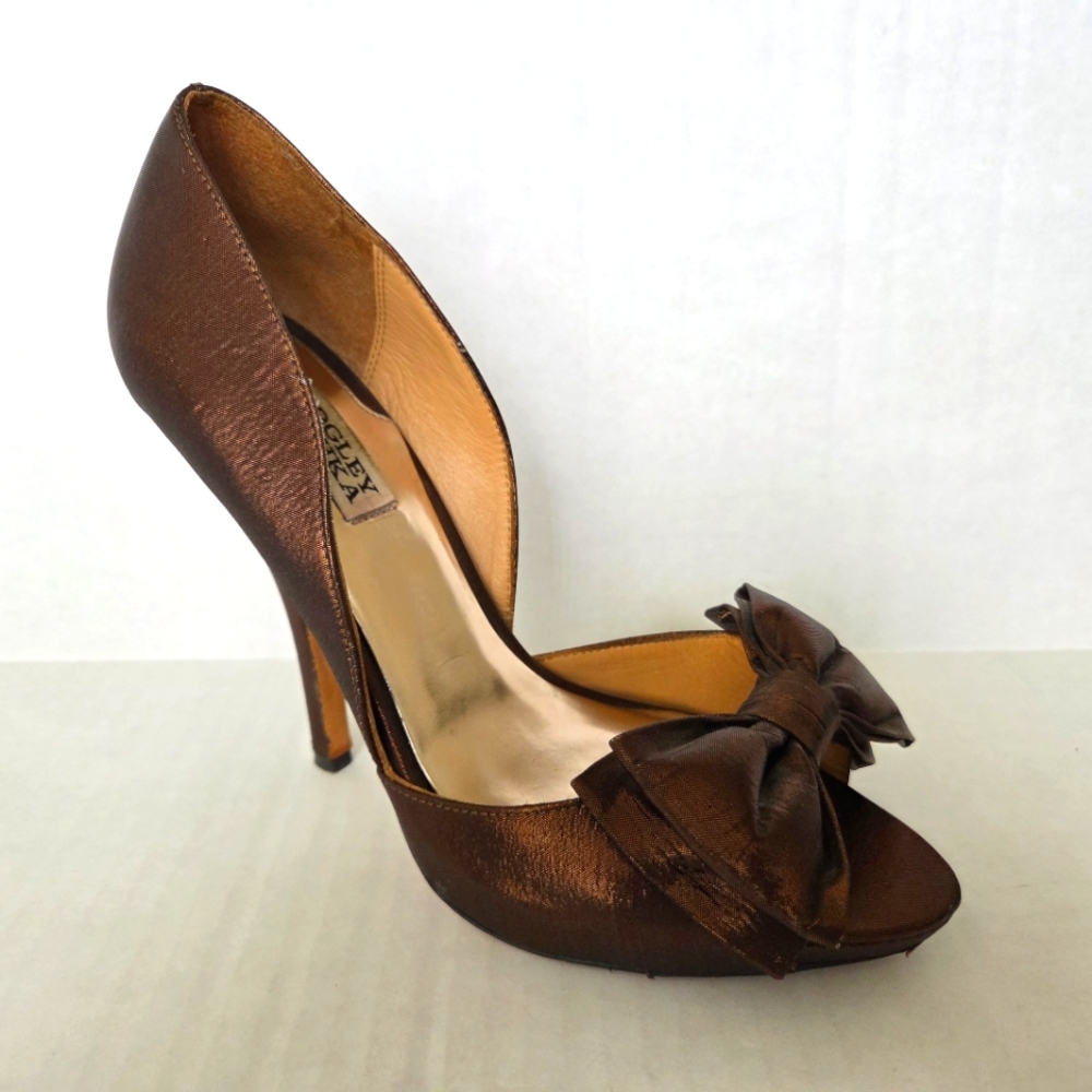 Badgley Mischka Brown Satin Stiletto Heels Peep Toe w/Bow Sz 8.5M *Minor Scuffs*